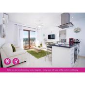 2 bedrooms apartment in Moraira center with community pool