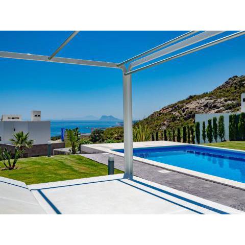 2254-Luxury villa with private pool and seaview