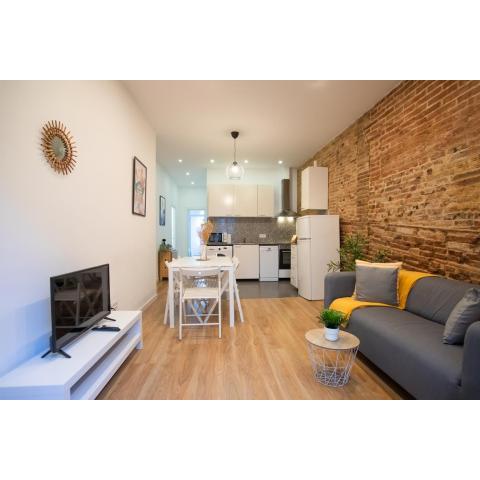 2SIC408 - Bright flat near Sagrada Familia