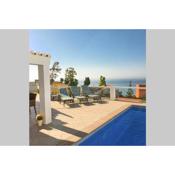 34-Spectacular villa with stunning views in Torreblanca, Fuengirola!