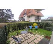 37m with terrace and garden near the sea