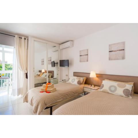 797 Holiday Rentals- Luminoso estudio en Arroyo de la Miel