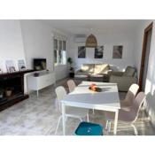 Acogedor apartamento junto a la playa by beBalmy