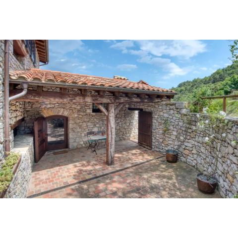 Agroturismo Garrotxa pareja-familia