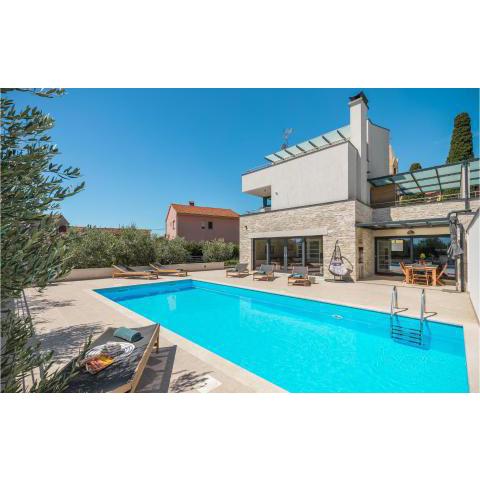 Amazing home in Valtura with WiFi, Outdoor swimming pool and Heated swimming pool