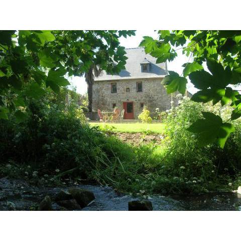 ancien moulin à eau entièrement rénové