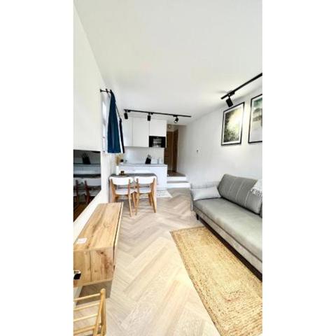 Apartament 21 (1)