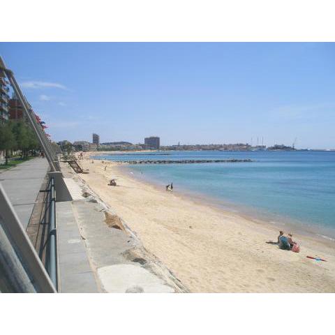 APARTAMENTO A 17 M. DE LA PLAYA