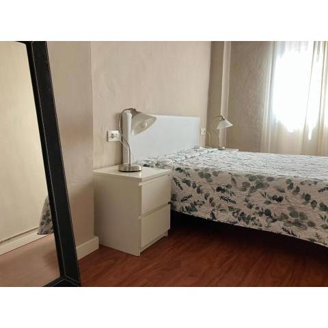 APARTAMENTO CALLE CURIA 6