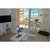 Apartamento céntrico en la playa con piscina.