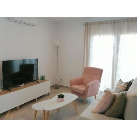 Apartamento Suite Arco de la Villa,solo familia y parejas,PARKING GRATUITO