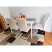 Apartman Goran - 130m Radiochirurgia