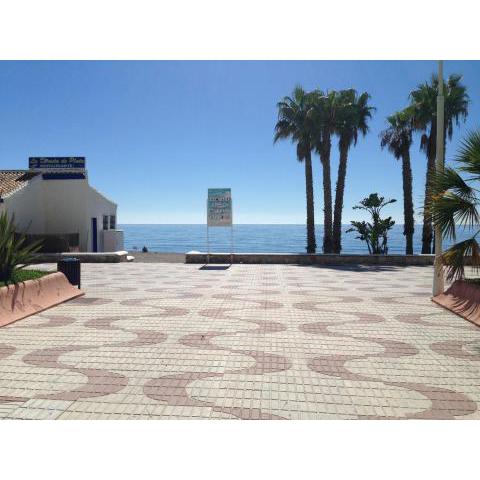 Apartment in first row to the sea, Almuñécar