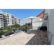 Apartment Matijas, 3 bedroom apt with terrace and PARKING