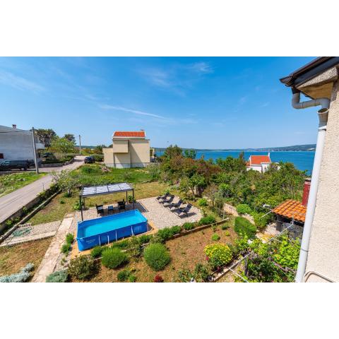 Apartment Sea and Mountain with Pool