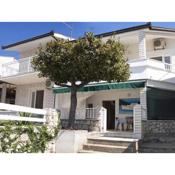 Apartments and Rooms Florijan