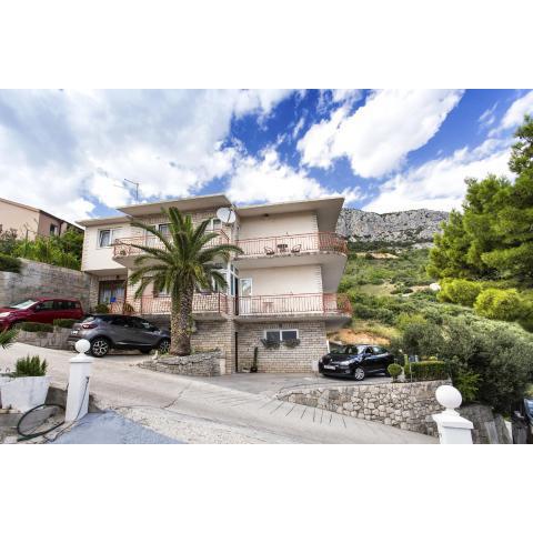 Apartments by the sea Brela, Makarska - 13620