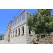 Apartments by the sea Brist, Makarska - 18859