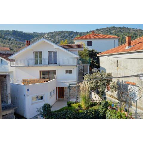 Apartments by the sea Marina, Trogir - 10238