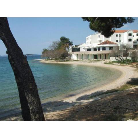 Apartments by the sea Pirovac, Sibenik - 16095