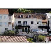 Apartments by the sea Pucisca, Brac - 5625