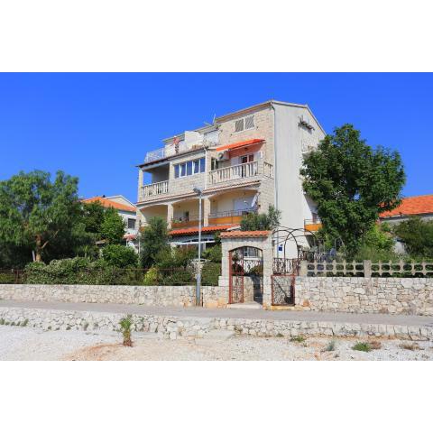 Apartments by the sea Seget Donji, Trogir - 19351