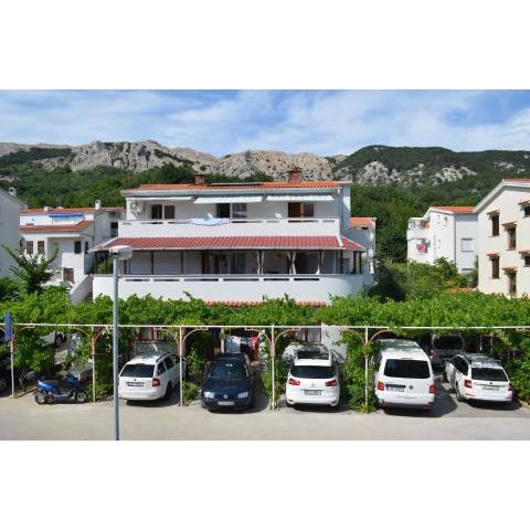 Apartments Sersic Baska