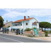 Apartments with a parking space Mali Losinj (Losinj) - 3042