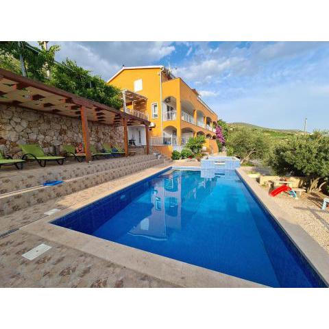 Apartments with a swimming pool Mokalo, Peljesac - 639