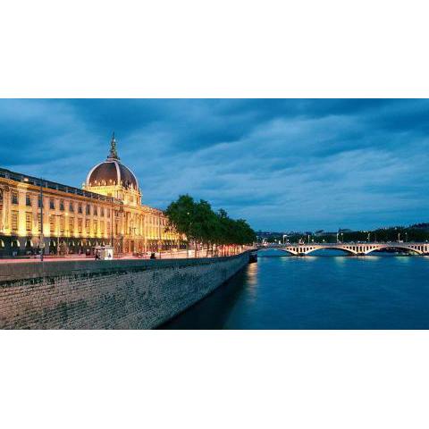 Appartement au CŒUR de Lyon proche du tram