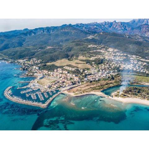 Appartement climatisé et vue mer à Solenzara