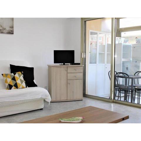 Appartement Villeneuve-Loubet, 1 pièce, 4 personnes - FR-1-252A-74