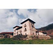 Arha Casona de Carmona (Antiguo Parador de Carmona-Cantabria)