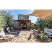 Awesome home in Castellina in Chianti with Outdoor swimming pool and 2 Bedrooms