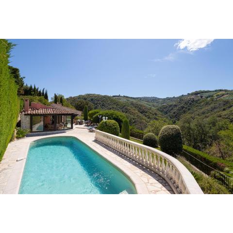 Bastide Belle Vue. Fabulous pool. 15 min to coast