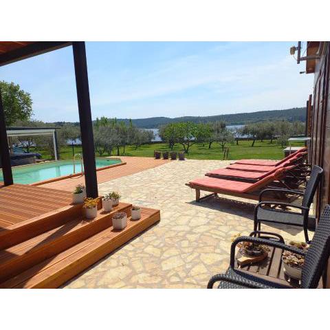 Beach house BETA with pool, jacuzzi, playground & bbq in an olive grove with a beach, Pomer - Istria