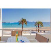 Beachfront Apartment Sivella