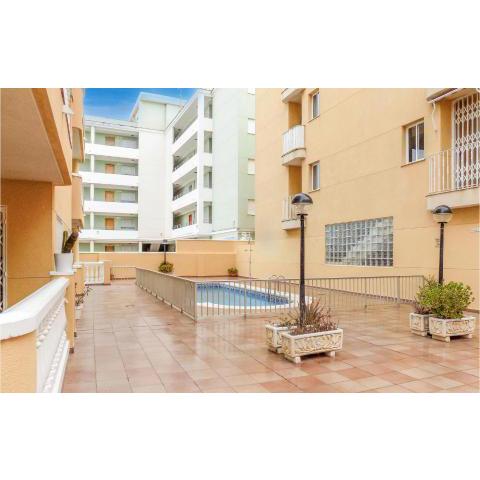 Beautiful apartment in El Grau de Moncofa with Outdoor swimming pool and 3 Bedrooms