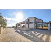 Beautiful home in Scicli with 4 Bedrooms and WiFi