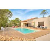 Beautiful home in Sillans La Cascade with Outdoor swimming pool, WiFi and Swimming pool