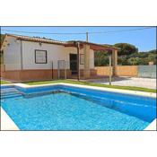 Bungalow en Conil con piscina