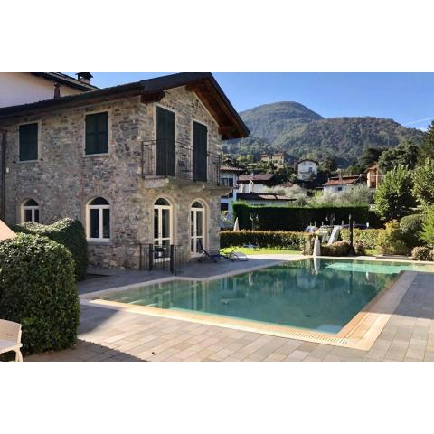 Casa Bellagio Beach: Pool, 100m Lake & near City