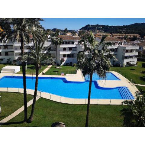 Casa en urb. con la piscina más GRANDE de Jávea.