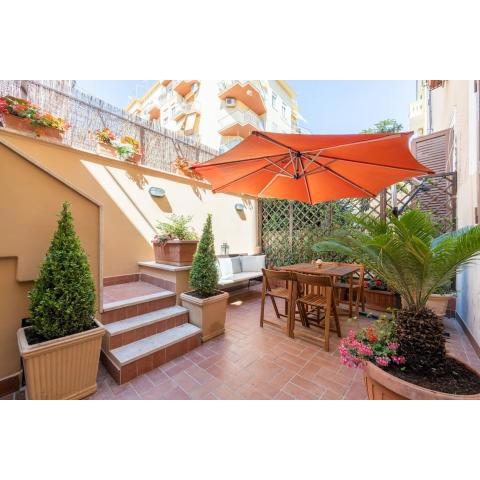 [CASA GIANNI 5 STELLE] Apartment with garden