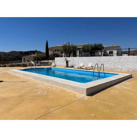 Casa Rural Alzabara con Piscina Privada