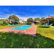 Casa rural exclusiva con 9 hab 16-25pax con piscina privada y BBQ cubierta