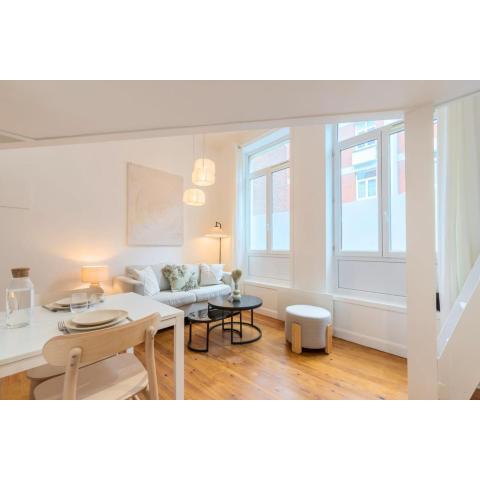 Charming renovated and bright studio in the center