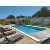 Charming villa in Le Bois Plage with private pool