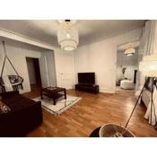 Chic Apartment on the famous shopping Rue du Faubourg Saint-Honoré street