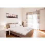 Cozy apartment near Stavros Niarchos Park